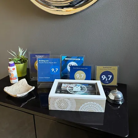 Cavour Holidays Apartamento *